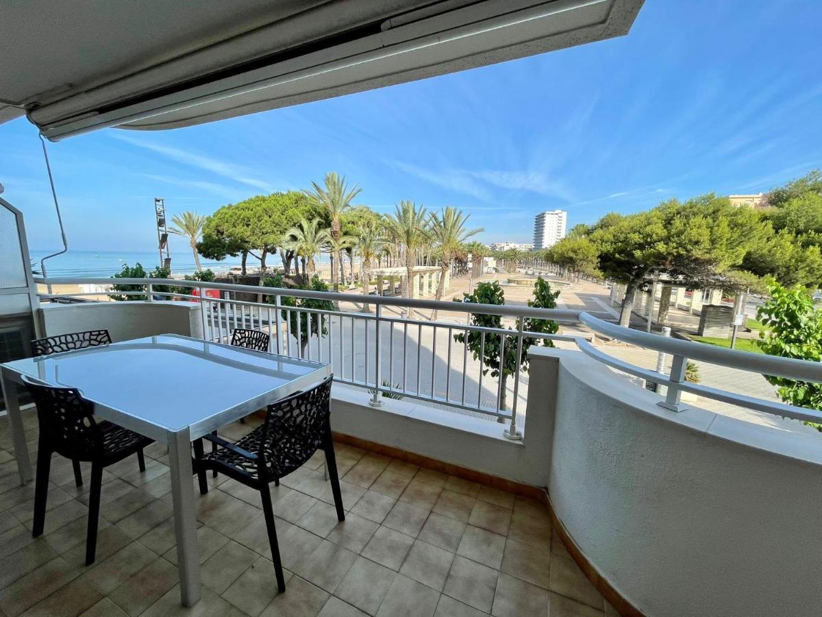 For A Stay Santillana Plaza Salou Bagian luar foto