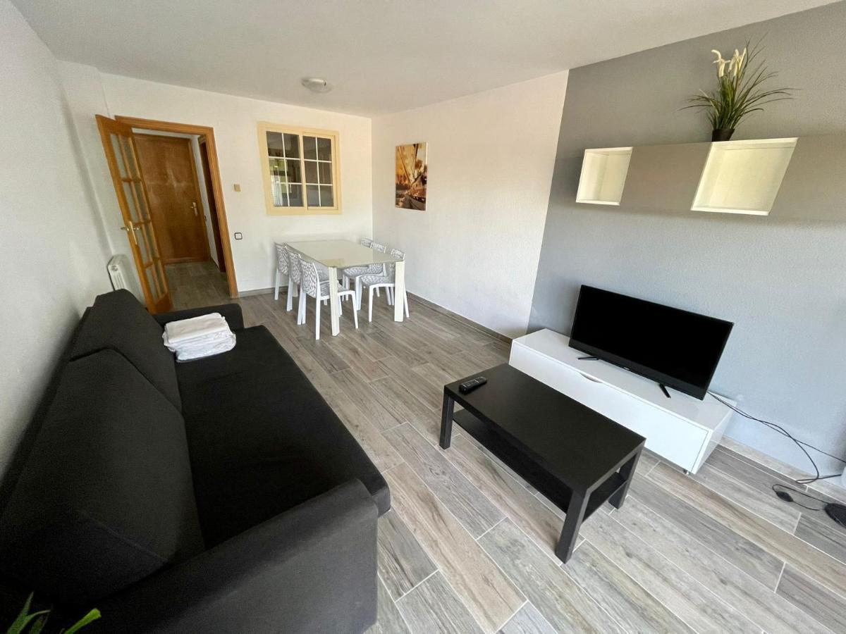 For A Stay Santillana Plaza Salou Bagian luar foto