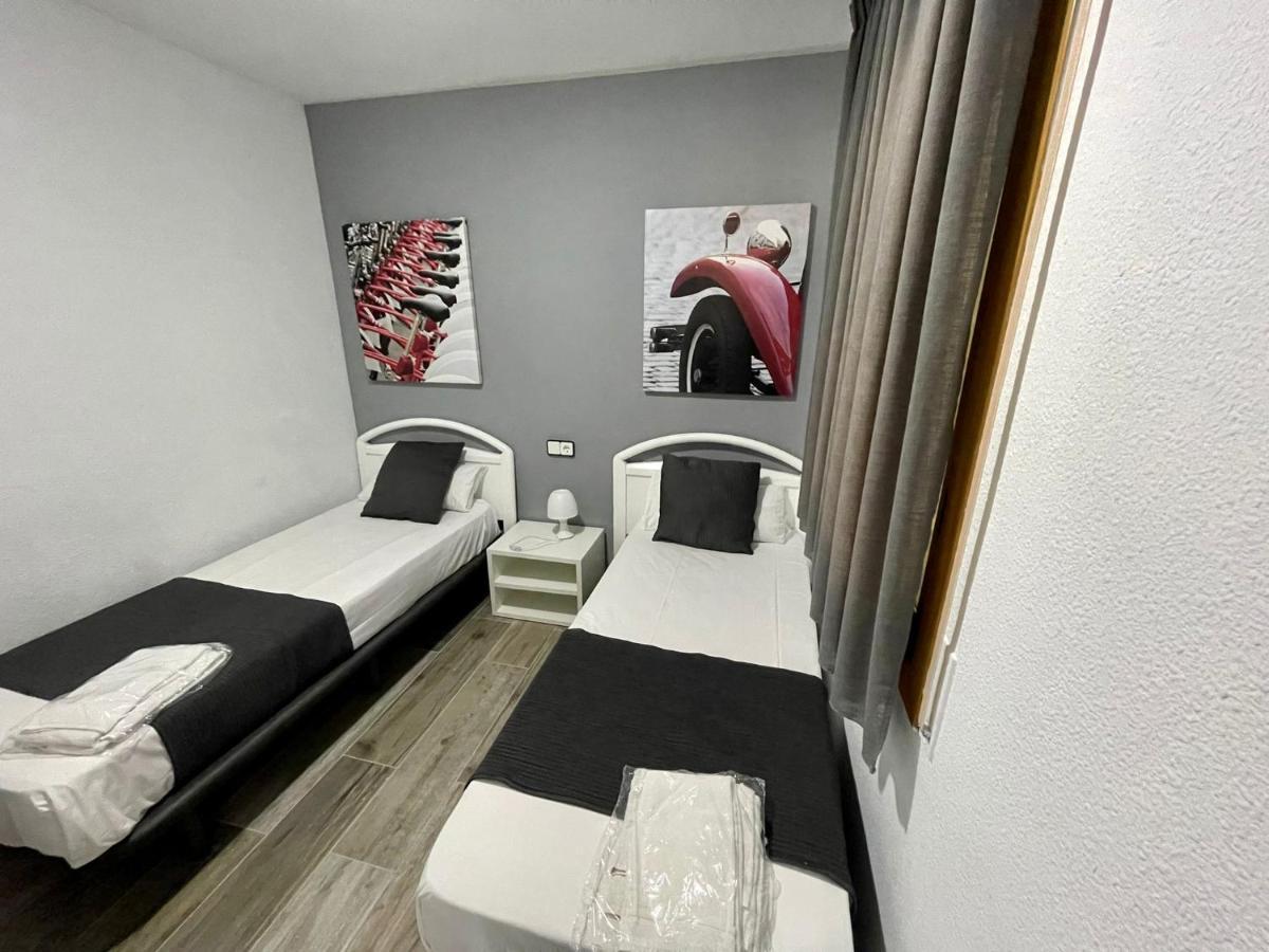 For A Stay Santillana Plaza Salou Bagian luar foto