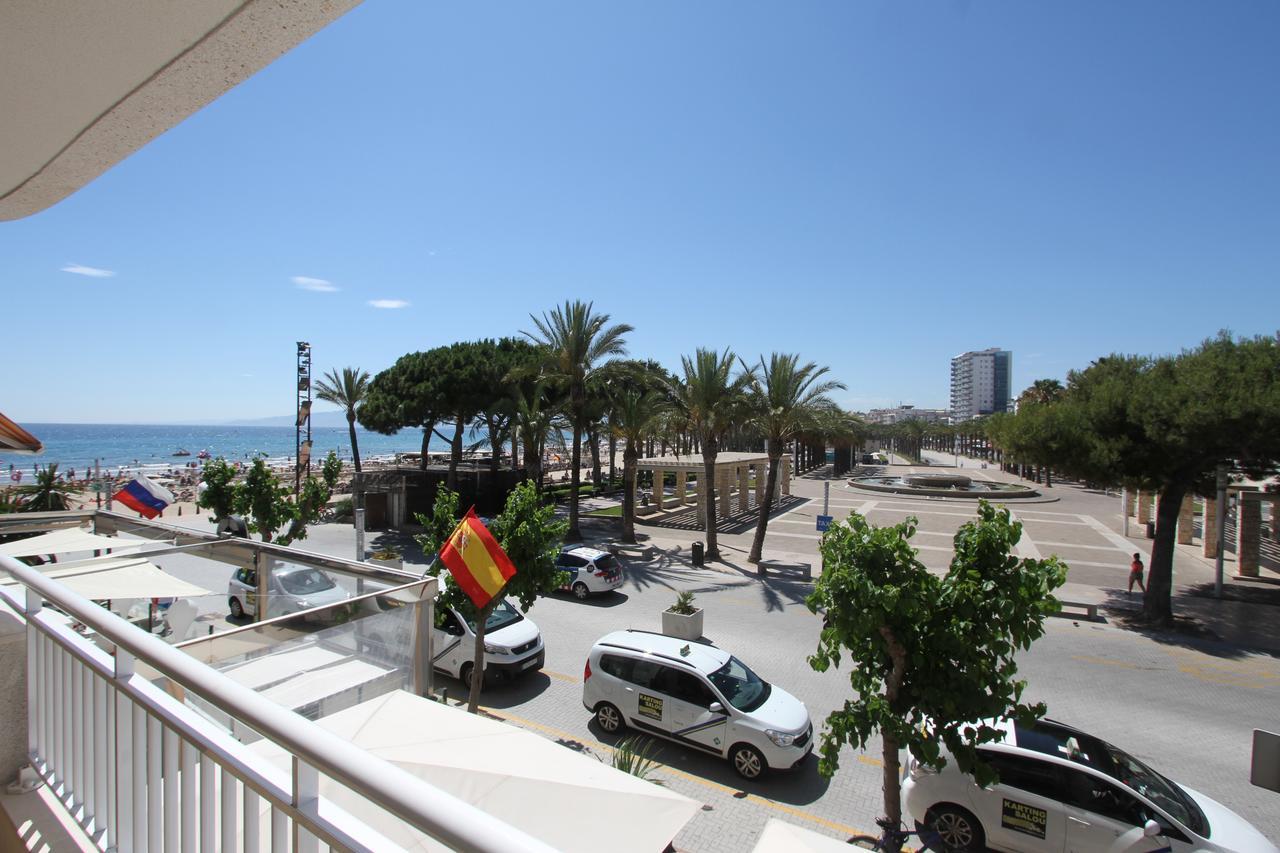 For A Stay Santillana Plaza Salou Bagian luar foto